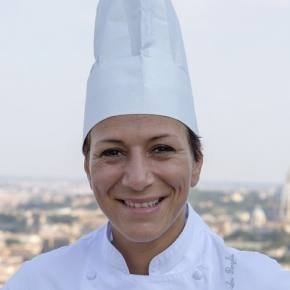 Roberta Pezzella of La Pergola in Rome, author of the second lecture of Identità di pane with bread-making teacher Federica Racinelli