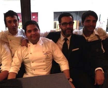 A sinistra, Eneko Atxa, suo Azurmendi, il miglior ristorante sostenibile 2014. Terzo da sinistra, Quique Dacosta, veterano valenciano al numero 41 e quarto Virgilio Martinez, peruviano, autore del balzo più alto, al 15mo posto (+35)