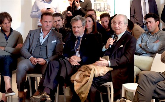 Gualtiero Marchesi speaks surrounded by the new bigs in the Milanese restaurant scene, often his pupils: as Davide Oldani, Francesco Cerea, Andrea Berton, Daniel Canzian
