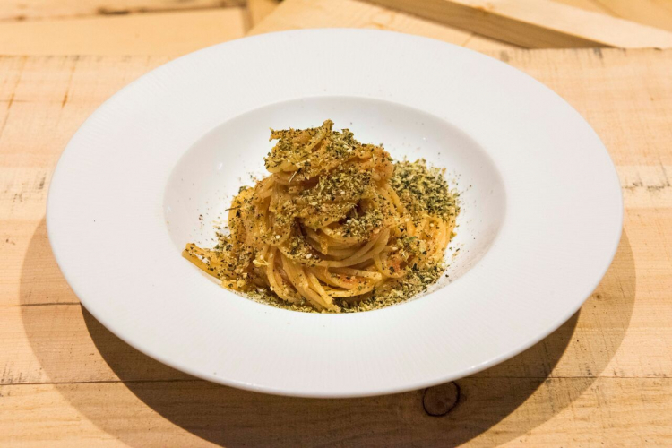 Spaghetti al pomodoro com Za'atar di Sarah Grueneberg
