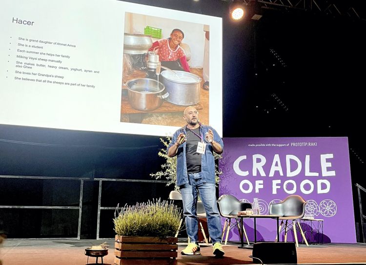 Il gastronomo turco Tangor Tan