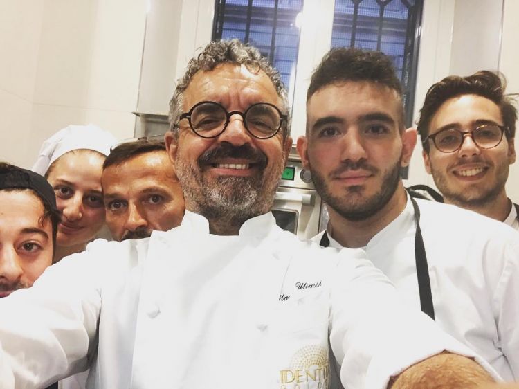 Un selfie di Mauro Uliassi & staff qualche tempo f
