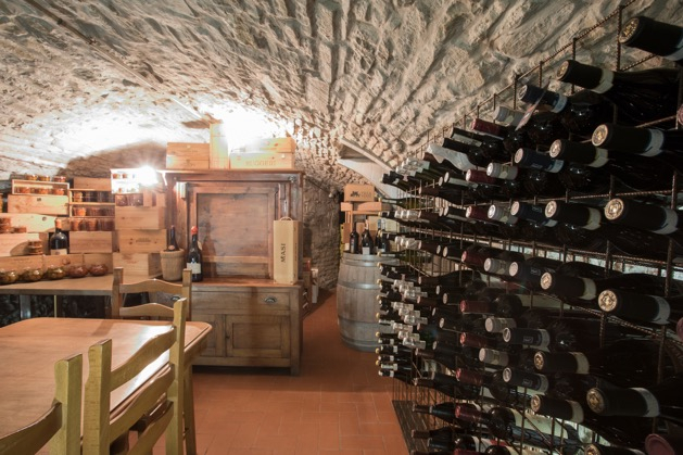 La carta dei vini è perlopiù italiana e predilige i piccoli produttori e la regione Emilia Romagna
