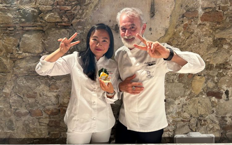 Gli Ambasciatori del Gusto Aya Yamamoto, cuoca e patronne della Gastronomia Yamamoto a Milano e Pasquale Caliri, chef del ristorante Marina del Nettuno Yatching Club, Messina
