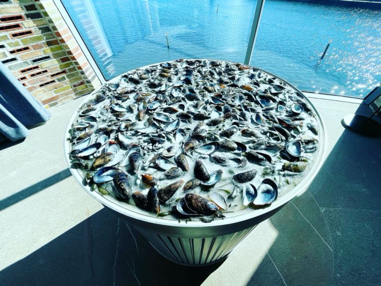Mussels - smoked caviar
