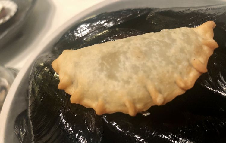 Empanada di cozze calde
