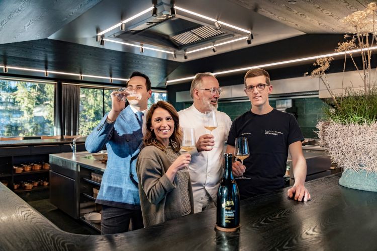 Niederkofler coi ragazzi dell'Atelier: Lukas Gerges, Maddalena Zanoni e Mauro Siega