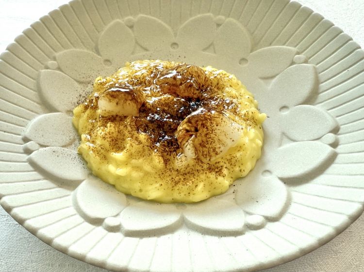 Risotto al limone con scampi e liquirizia