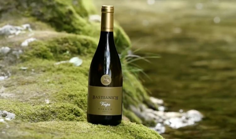 Bastianich produce vini nell'azienda di famiglia a Cividale del Friuli (Udine)
