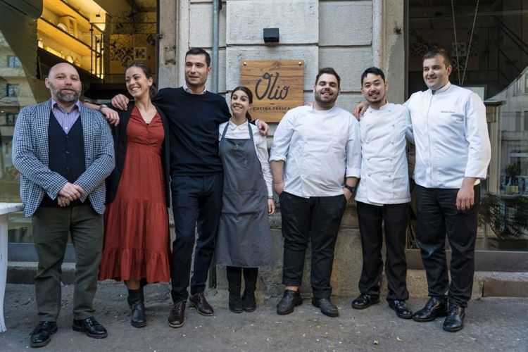Il team di Olio - Cucina fresca, una delle aperture recenti più interessanti a Milano
