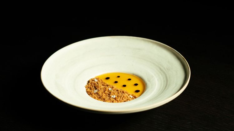 Panna cotta al caramello di patata dolce, crumble e aceto balsamico di Modena Bonini invecchiato 25 anni