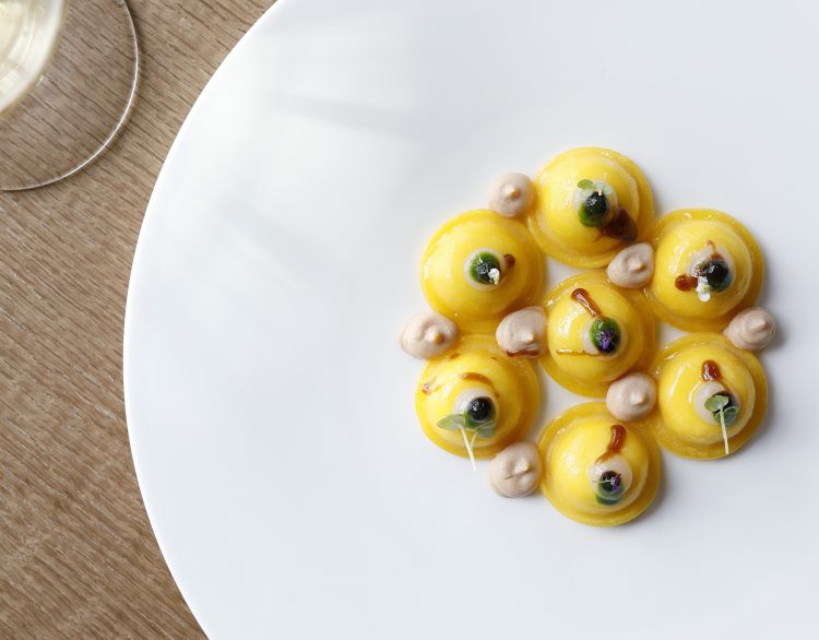 Bottoni al Parmigiano Reggiano, foie gras d’oca,