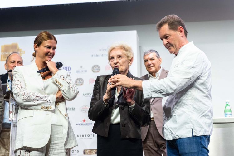 Microfono a mamma Bruna

