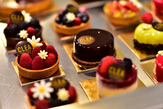 Dolci creazioni di Clèa pasticceria culinaria a M