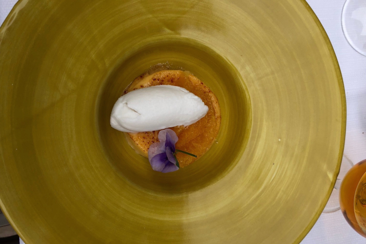 Crème brûlée all’arancia con gelato al cocco
