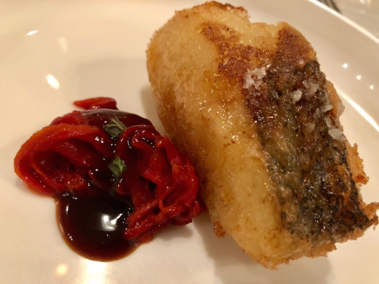 Nasello fritto con peperone txoricero