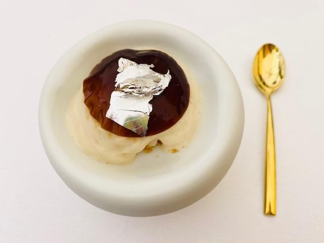 Gelato alla nocciola, spuma di arachidi e gelatina al caffè