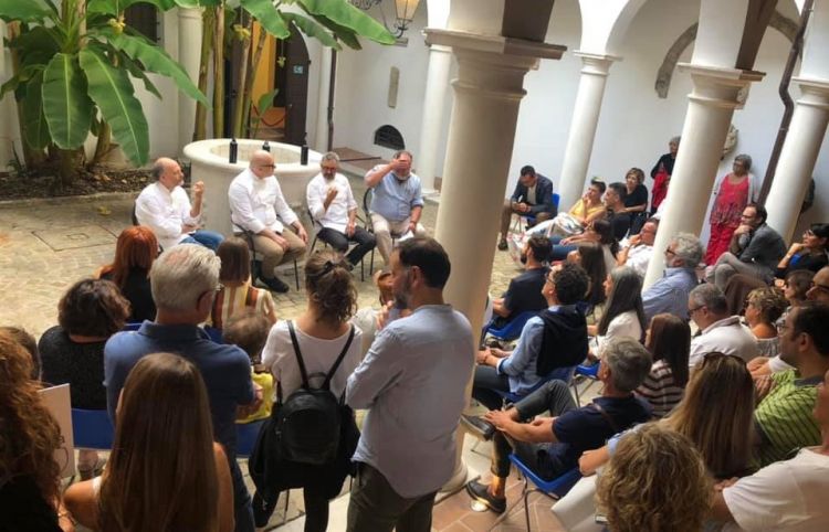 Il pubblico radunatosi a Palazzetto Baviera di Senigallia per Identità di Gelato
