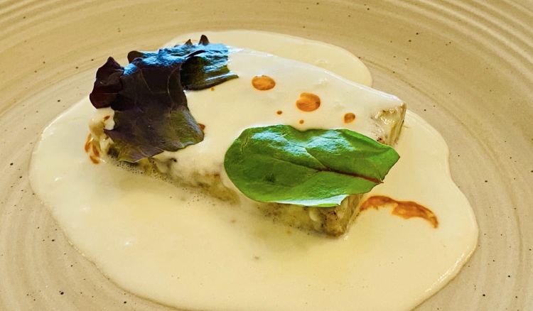 Come il capretto: terrina di capretto, crema di erborinato di capra, olio piccante
