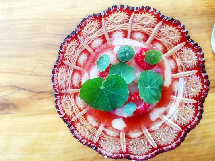 King prawns from Sanremo, raspberries and nasturtium. The acidity of raspberries, the sweetness of the prawns and the delicately spicy flavour of the leaves of nasturtium. Green and red, which are complimentary colours. Perfection
