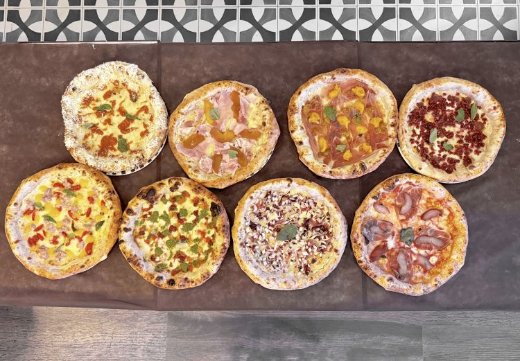 Le otto pizze con frutta e verdura realizzate da G