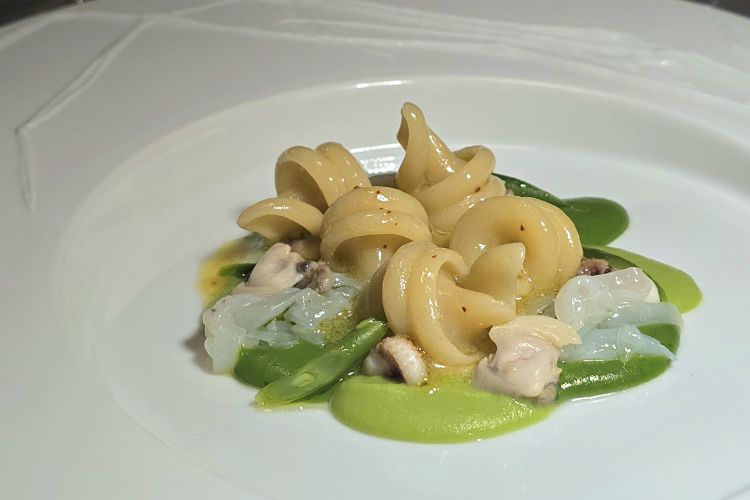 Trottole di Gragnano, vongole, seppioline e fagiolini
