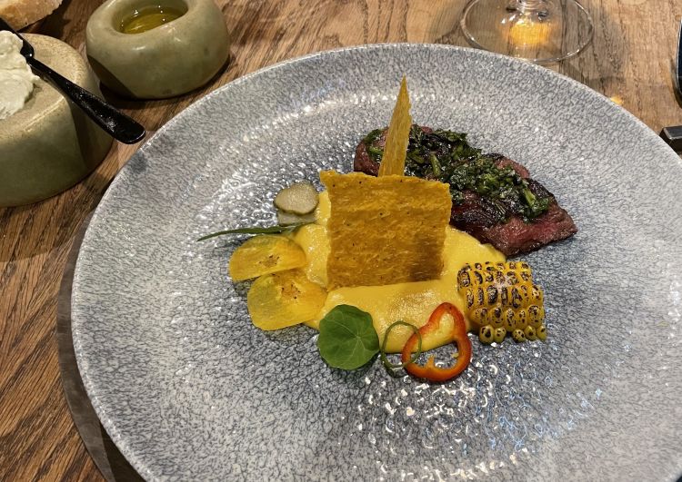 Diaframma al chimichurri, mais alla birra, pannocchia alla brace