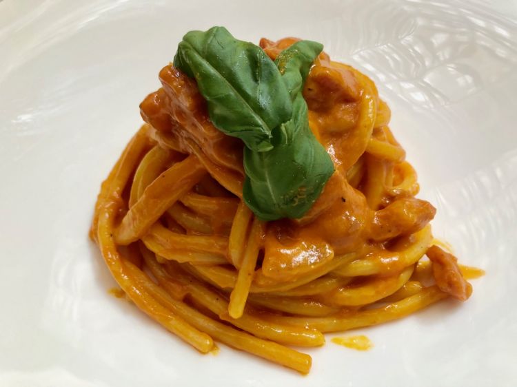 Spaghetti alla Sabatini, ovvero Spaghettoni flambé all'Amatriciana
