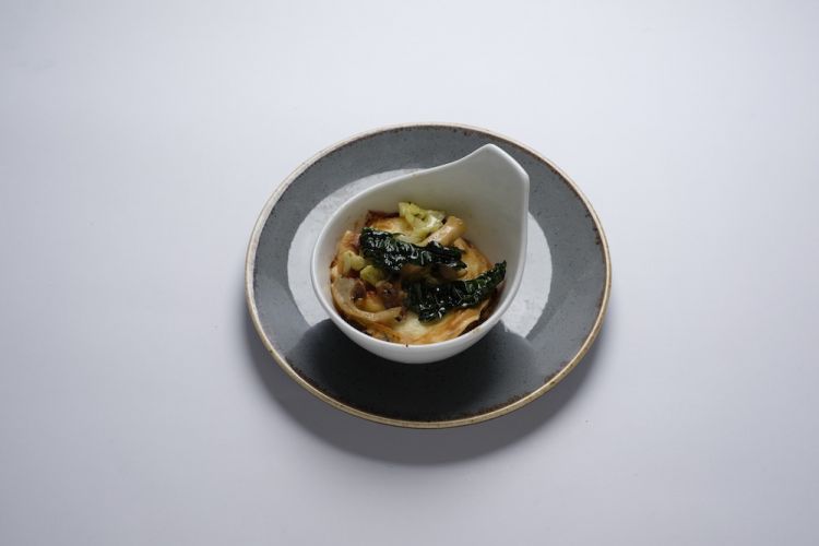 Lasagnetta con anguillla erbe spontanee e piccoli ortaggi di Massimo Spigaroli
