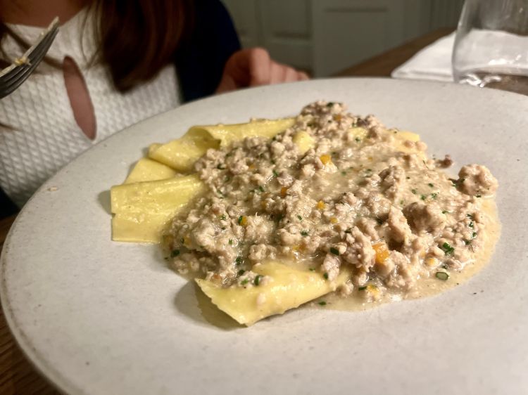 Lasagnetta con salsiccia istriana, mantecata con "cacio e pepe"