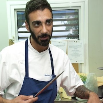 Antonio Bufi, già con Moreno Cedroni al Clandestino, ora è responsabile della ristorazione del nuova struttura di Eataly a Bari