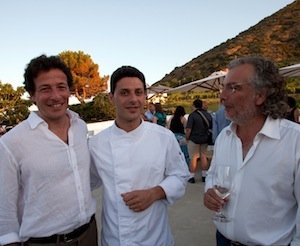 Il cuoco salernitano Pierludovico De Vivo, classe 1981, tra i fratelli Alberto e Giuseppe Tasca d'Almerita
