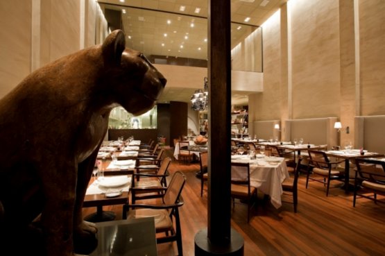 La sala del DOM. Atala gestisce un altro locale a San Paolo, si chiama Dalva e Dito