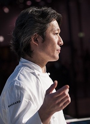 Yoshiaki Takazawa, a great Japanese chef on the Auditorium stage