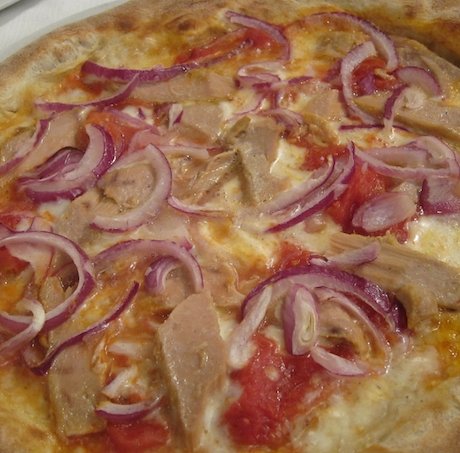 La pizza tonno e cipolla di Grigoris a Mestre
