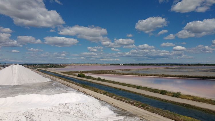 Uno scorcio delle saline tutt'attorno Acque Morte
