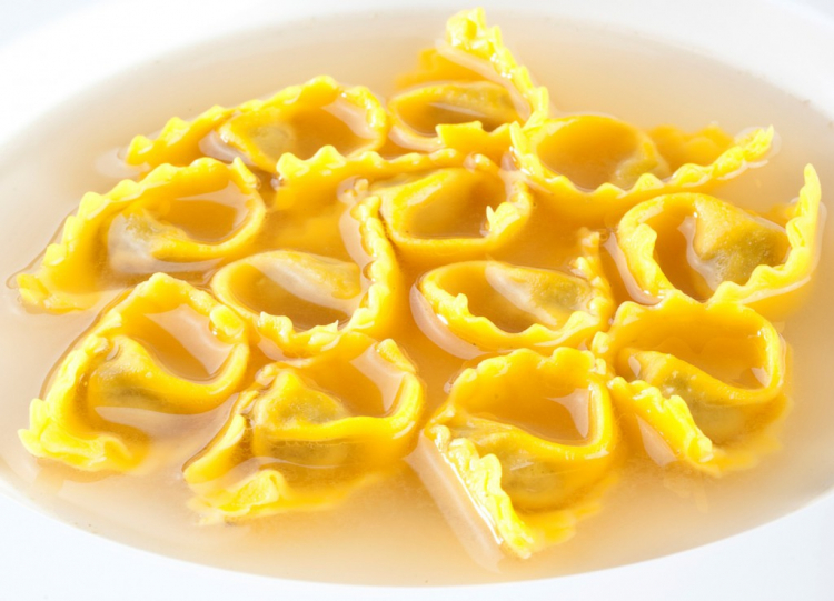Gli agnoli in brodo di Nadia Santini