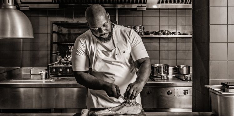 Ayo Adeyemi, chef di Akoko, una stella Michelin, L