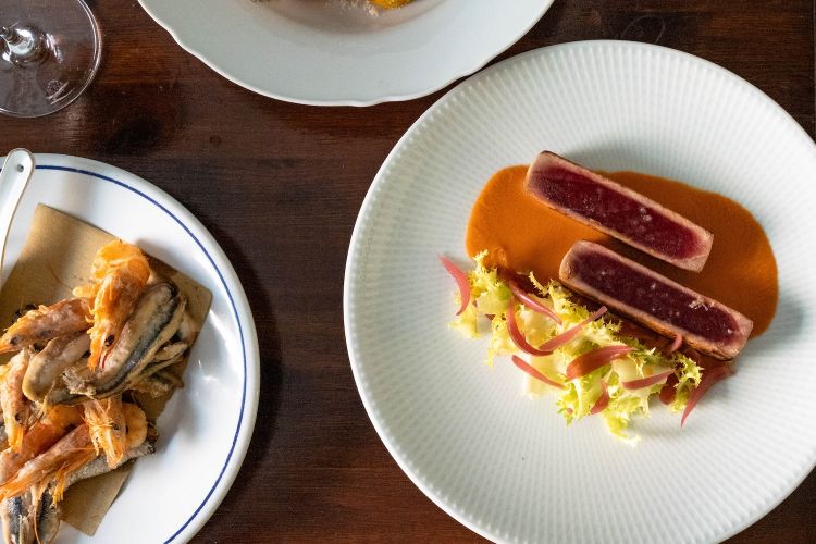 Filetto di alalunga alla brace, gazpacho di datterino