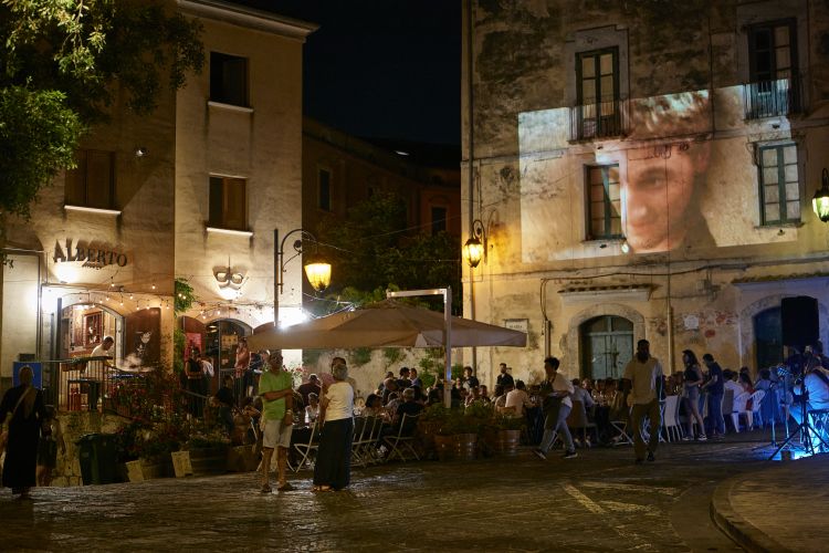 Per due giorni Eboli, in provincia di Salerno, si 