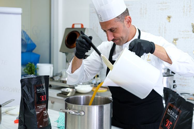Alberto Vitaro al lavoro nel suo laboratorio di R
