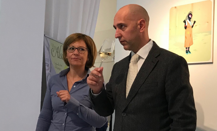 Foulques Aulagnon, Export Marketing Manager del Civa (Conseil Interprofessionnel Vins d'Alsace), insieme ad Alessandra Zaco che ne cura la comunicazione
