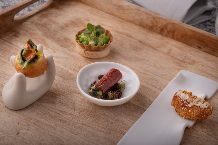 Amuse bouche
