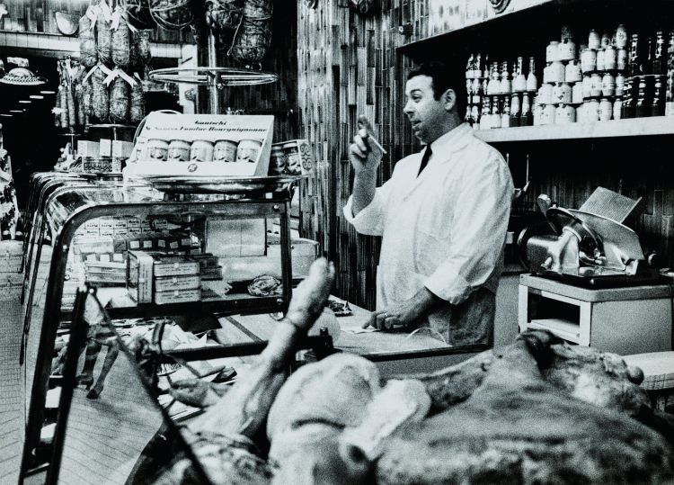 Stoppani dietro al bancone