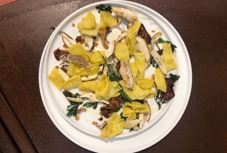 Ravioli di patate, paccasassi e porcini di Anna Ghisolfi