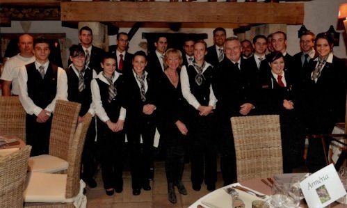 Anneke and the kitchen team at Chalet d'Adrien: t