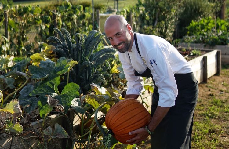 Lo chef nell'orto