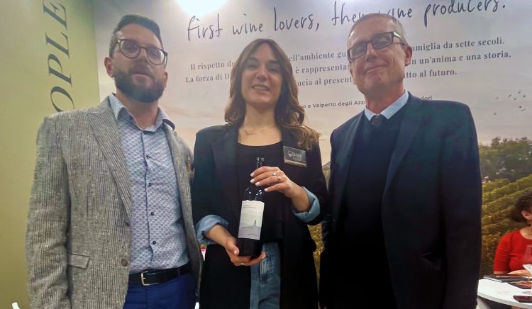 Alessandro Pennacchietti, Federica Fraticelli e Valperto degli Azzoni presentano A passo d'uomo