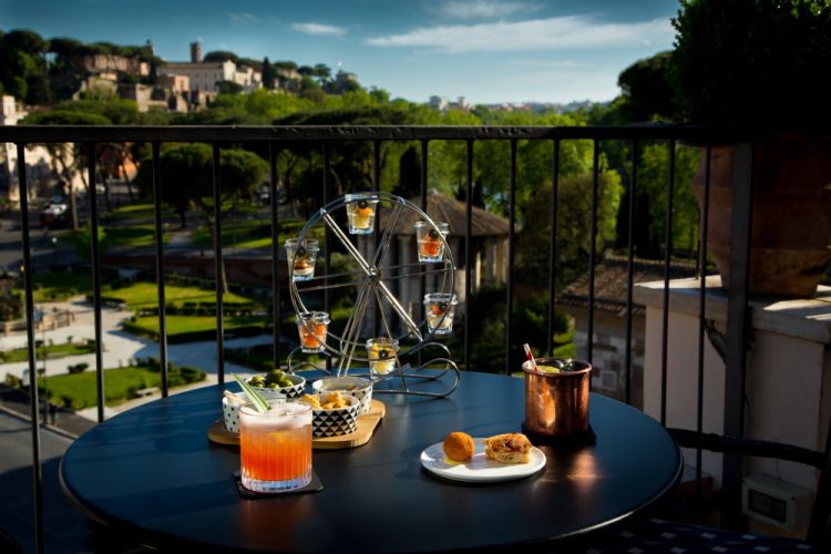 Aperitivo sulla terrazza
