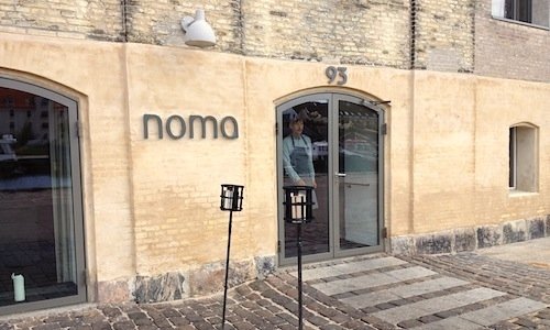 L’ingresso del Noma a Copenhagen in Strandgade 9